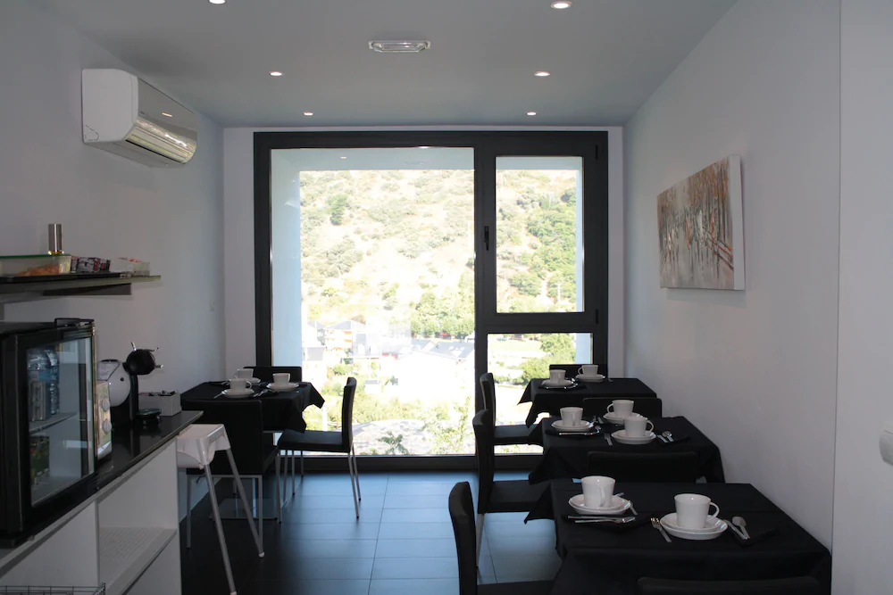 Hostal Tres Campanas