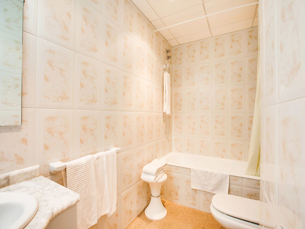 Hotel Blanc i Negre by OYO Rooms