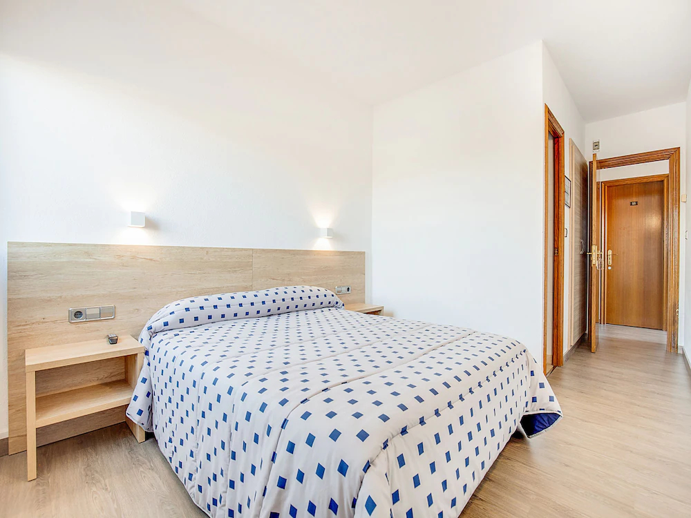 Hotel Blanc i Negre by OYO Rooms