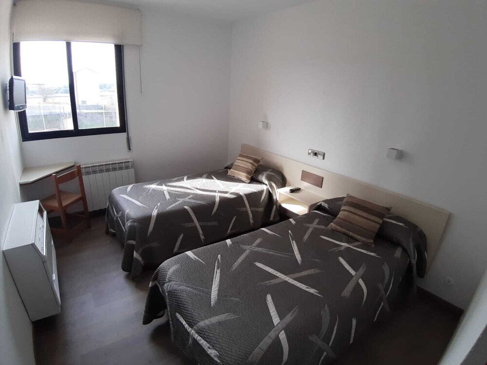 Hotel Blanc i Negre by OYO Rooms