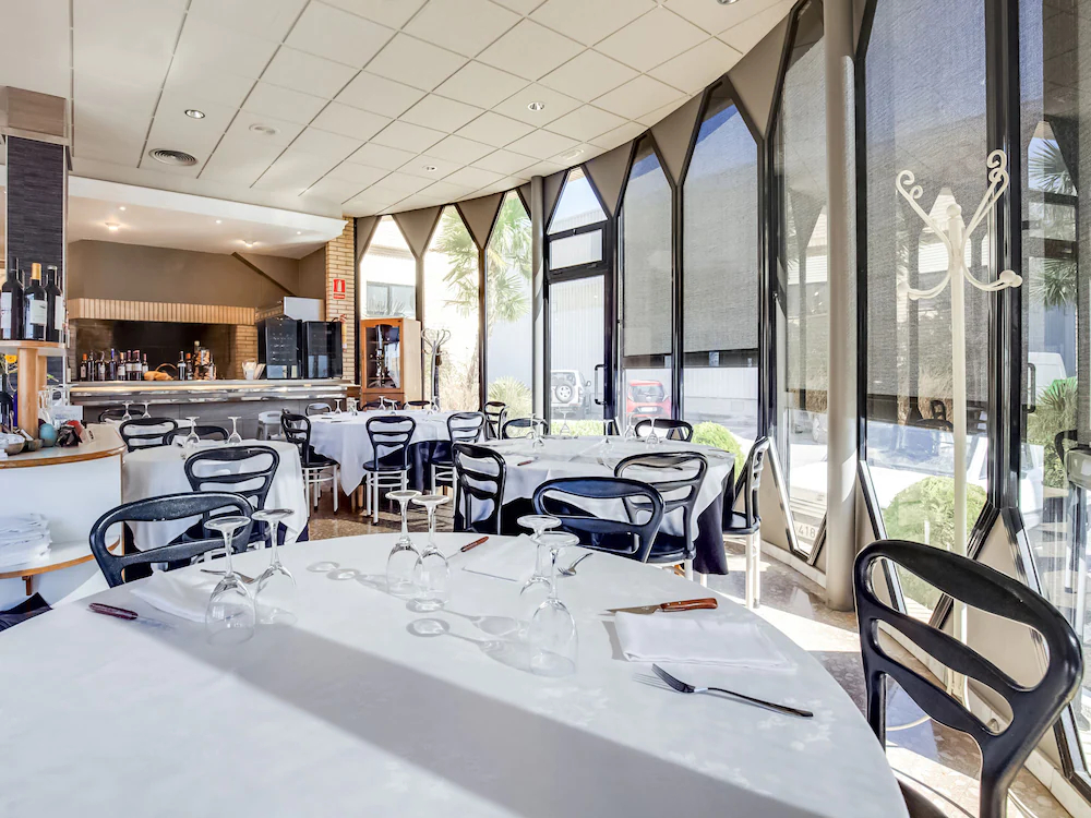 Hotel Blanc i Negre by OYO Rooms