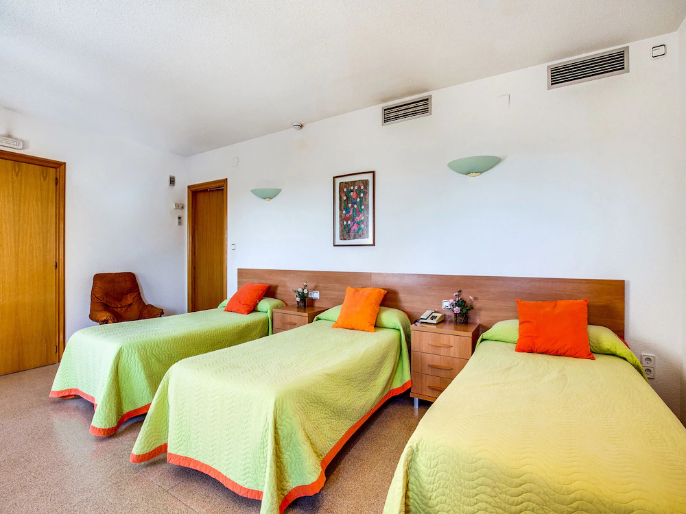Hotel Blanc i Negre by OYO Rooms