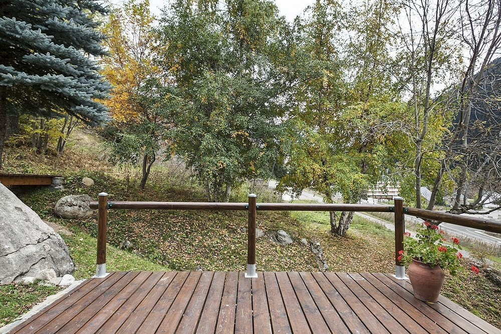 Luderna-Casa Con Terraza Cuylas