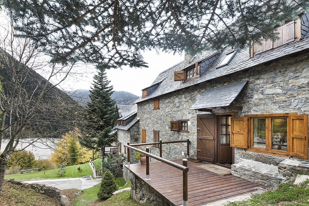 Luderna-Casa Con Terraza Cuylas