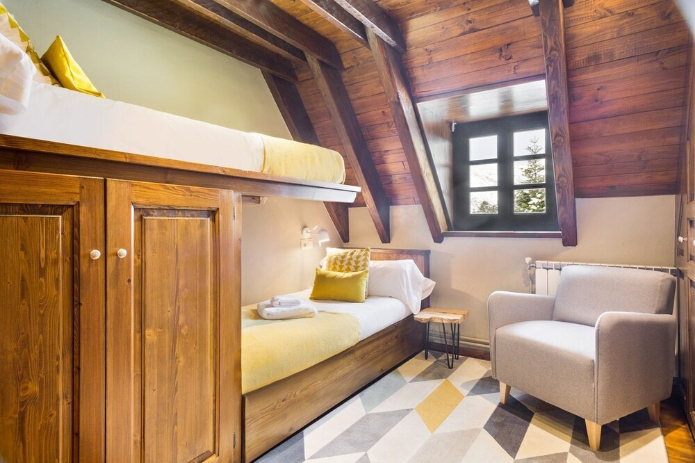 Luderna-Casa Con Terraza Cuylas