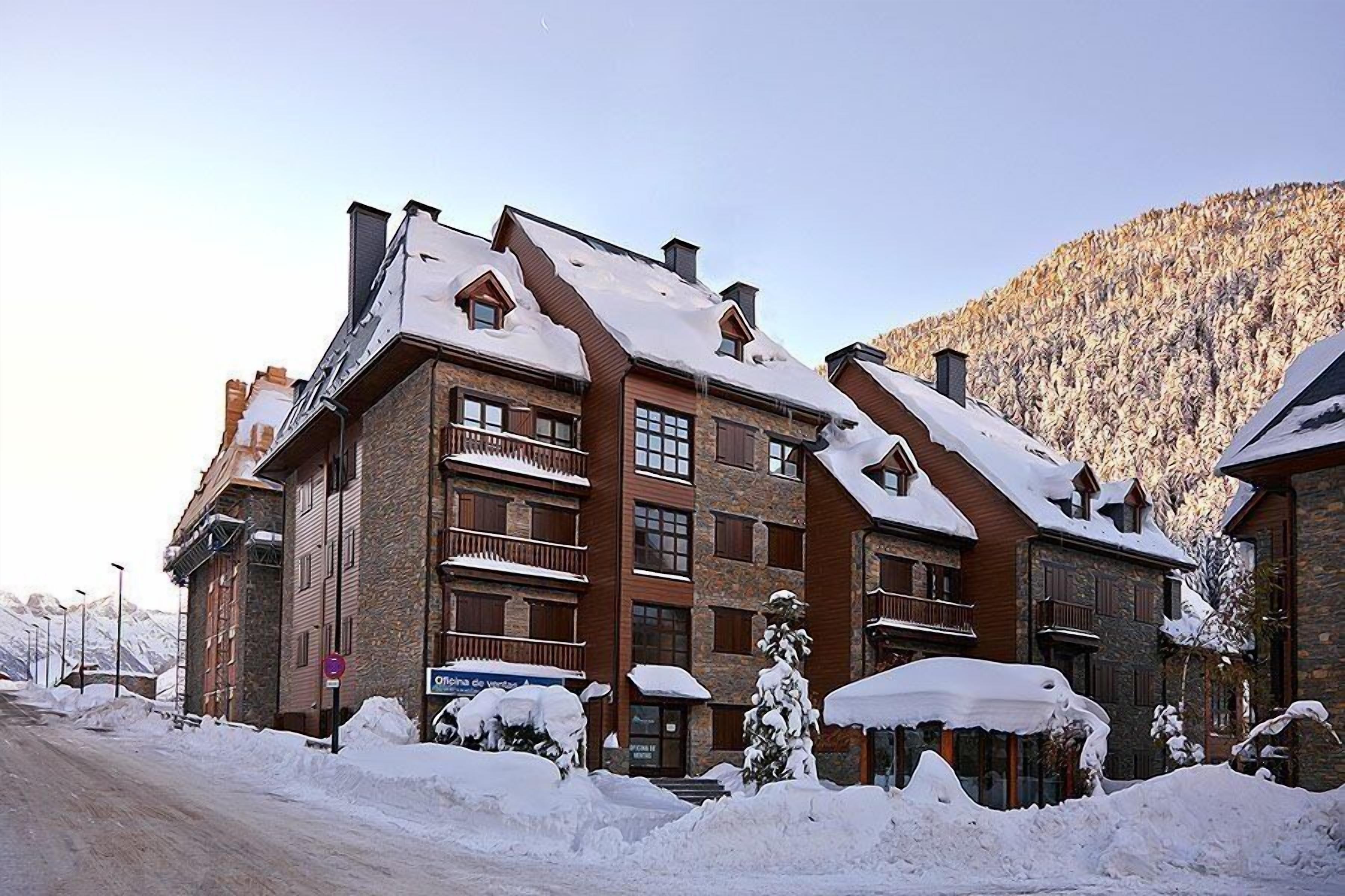 Nin de Beret by FeelFree Rentals