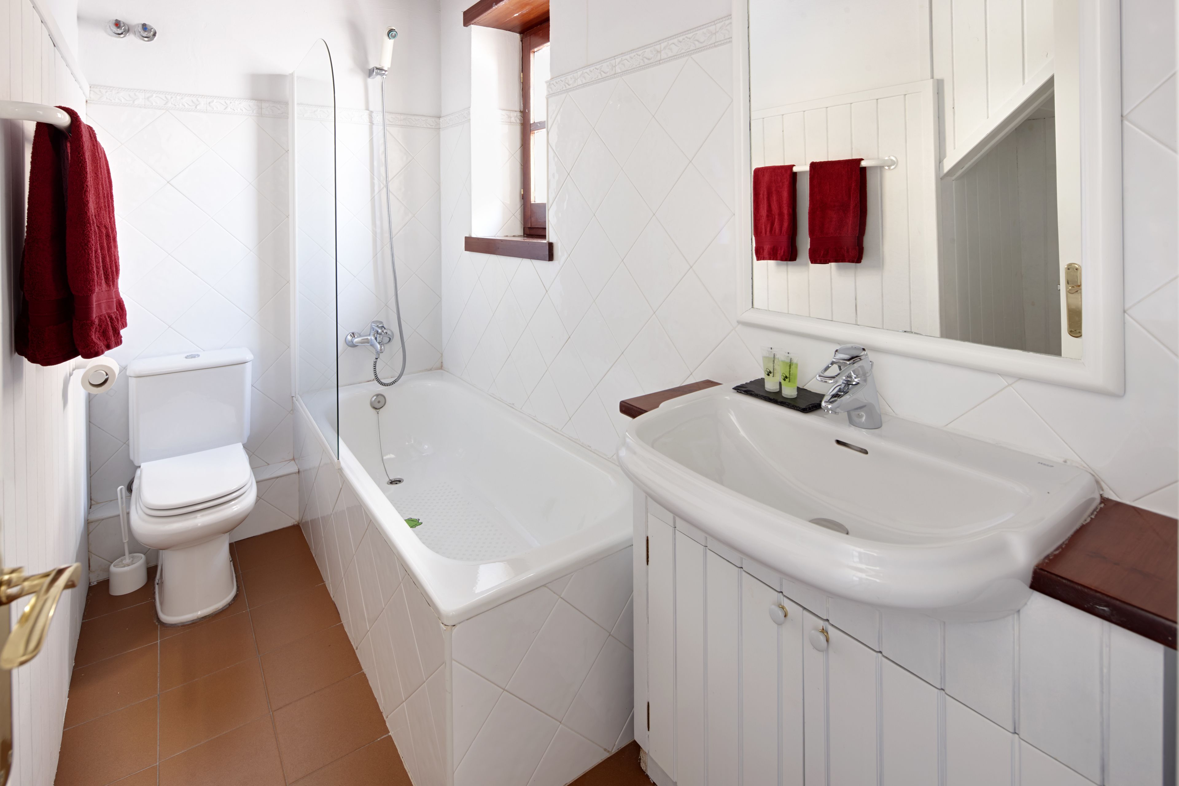 Nin de Beret by FeelFree Rentals