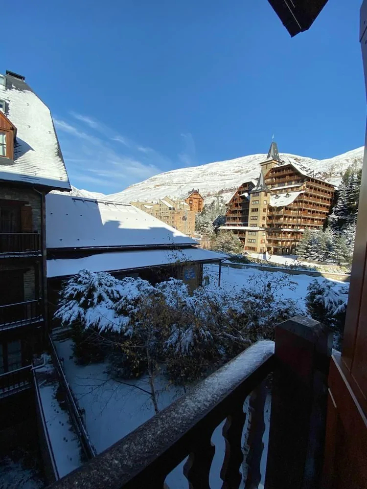 Residencial Val de Ruda by Luderna