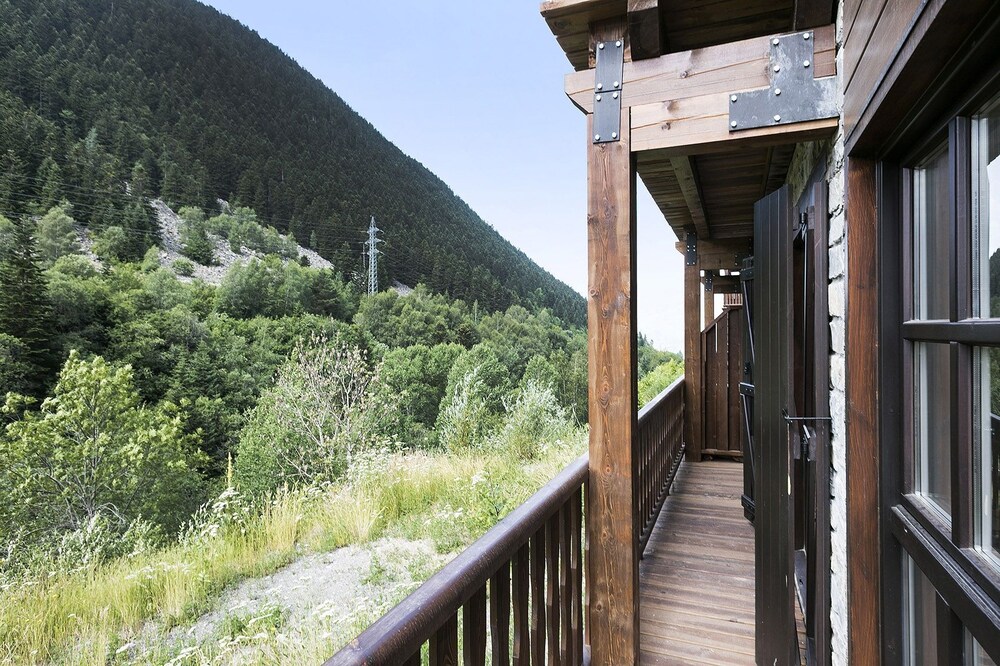 Residencial Val de Ruda by Luderna