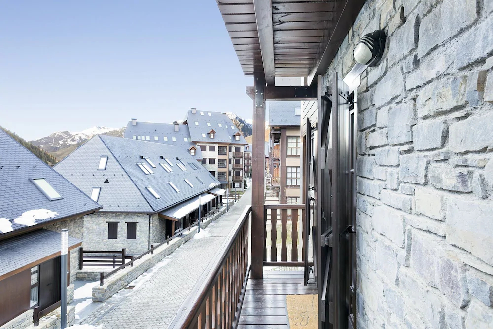 Residencial Val de Ruda by Luderna