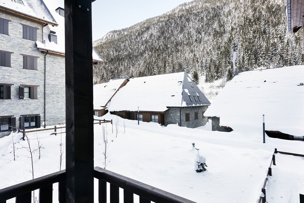 Residencial Val de Ruda by Luderna