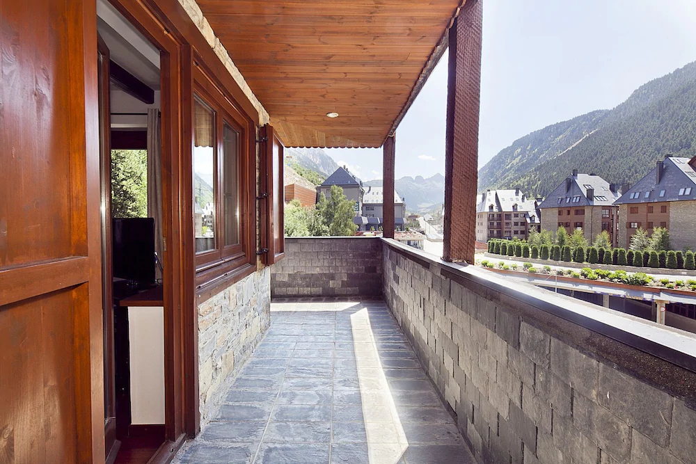 Residencial Val de Ruda by Luderna