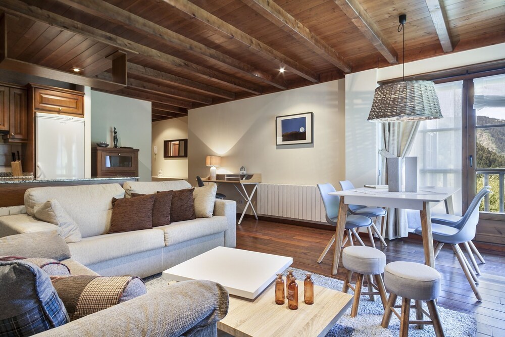 Residencial Val de Ruda by Luderna