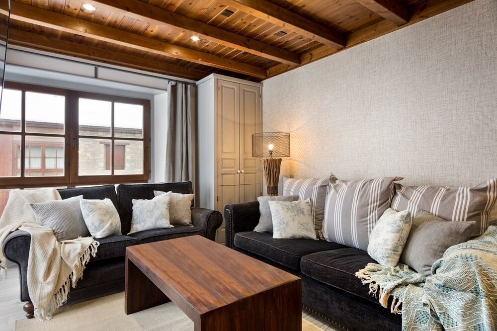 Residencial Val de Ruda by Luderna