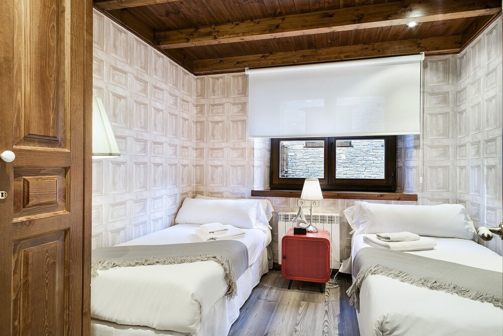 Residencial Val de Ruda by Luderna