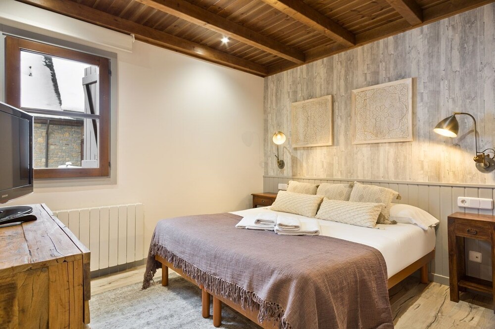 Residencial Val de Ruda by Luderna