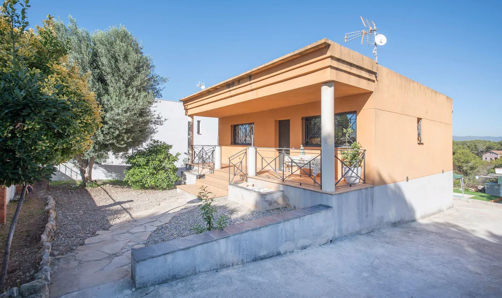 Julius House