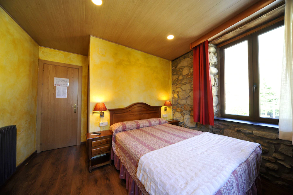 Hostal Vall d'Aneu