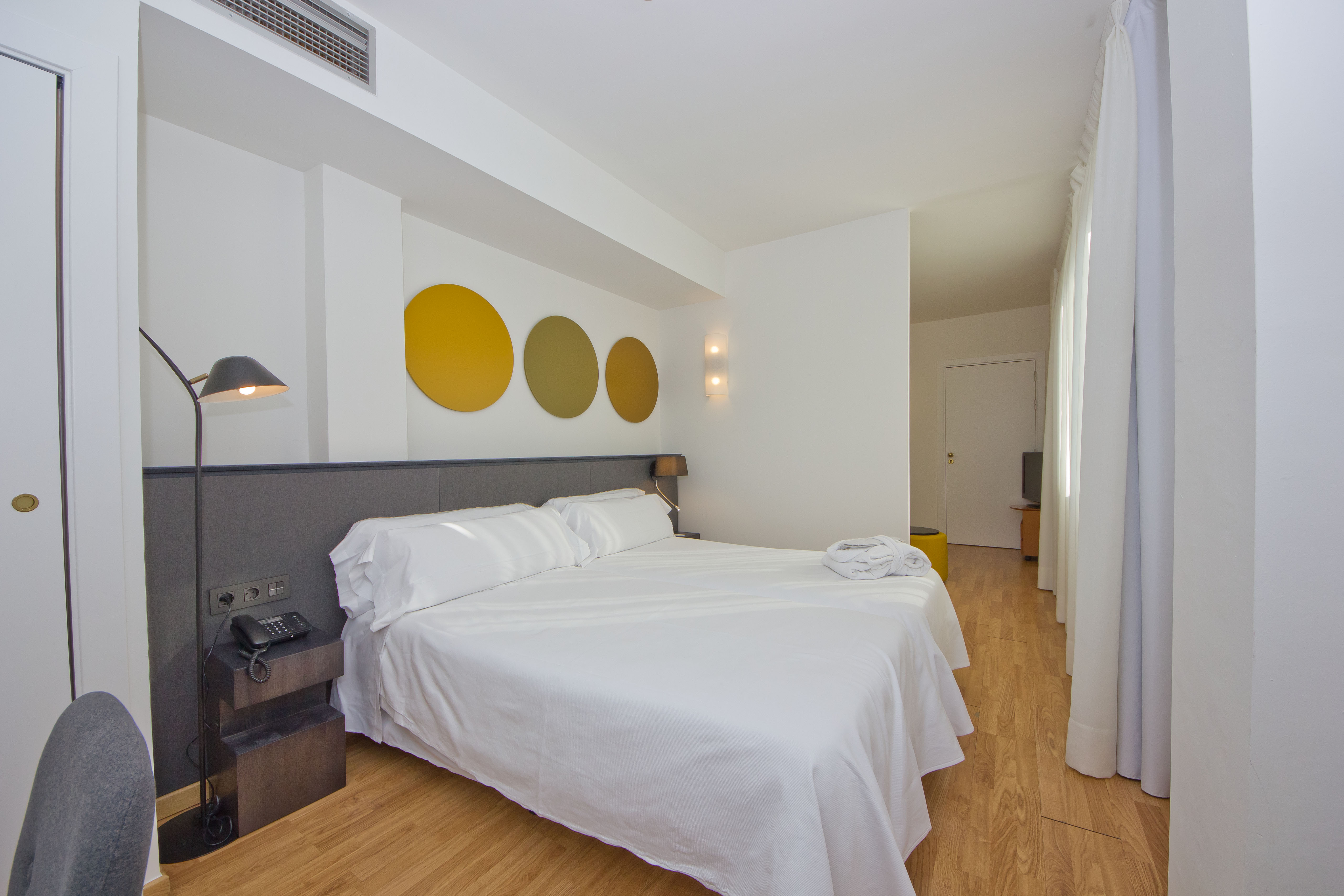 Aparthotel Atenea Vallès
