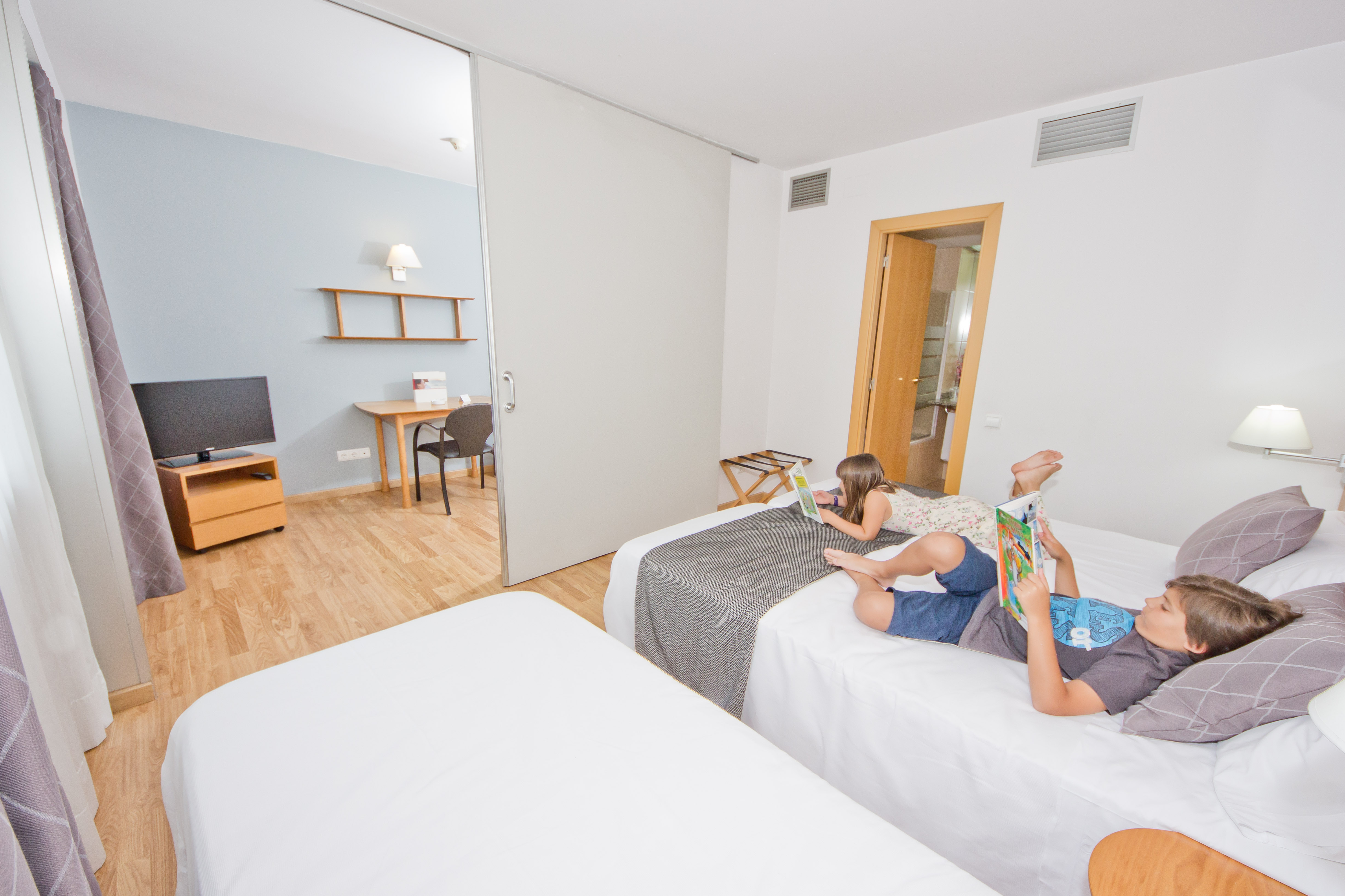 Aparthotel Atenea Vallès