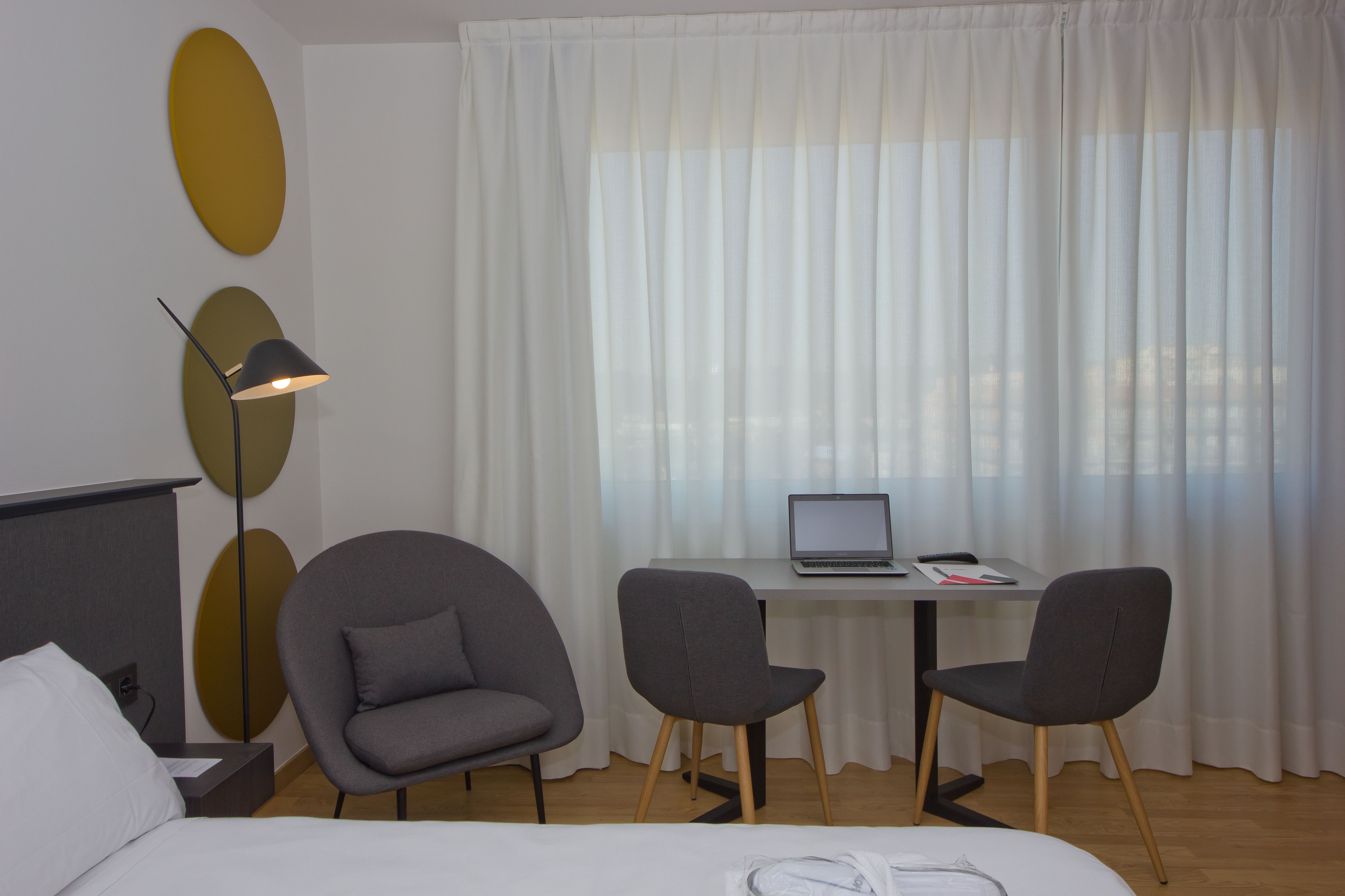 Aparthotel Atenea Vallès