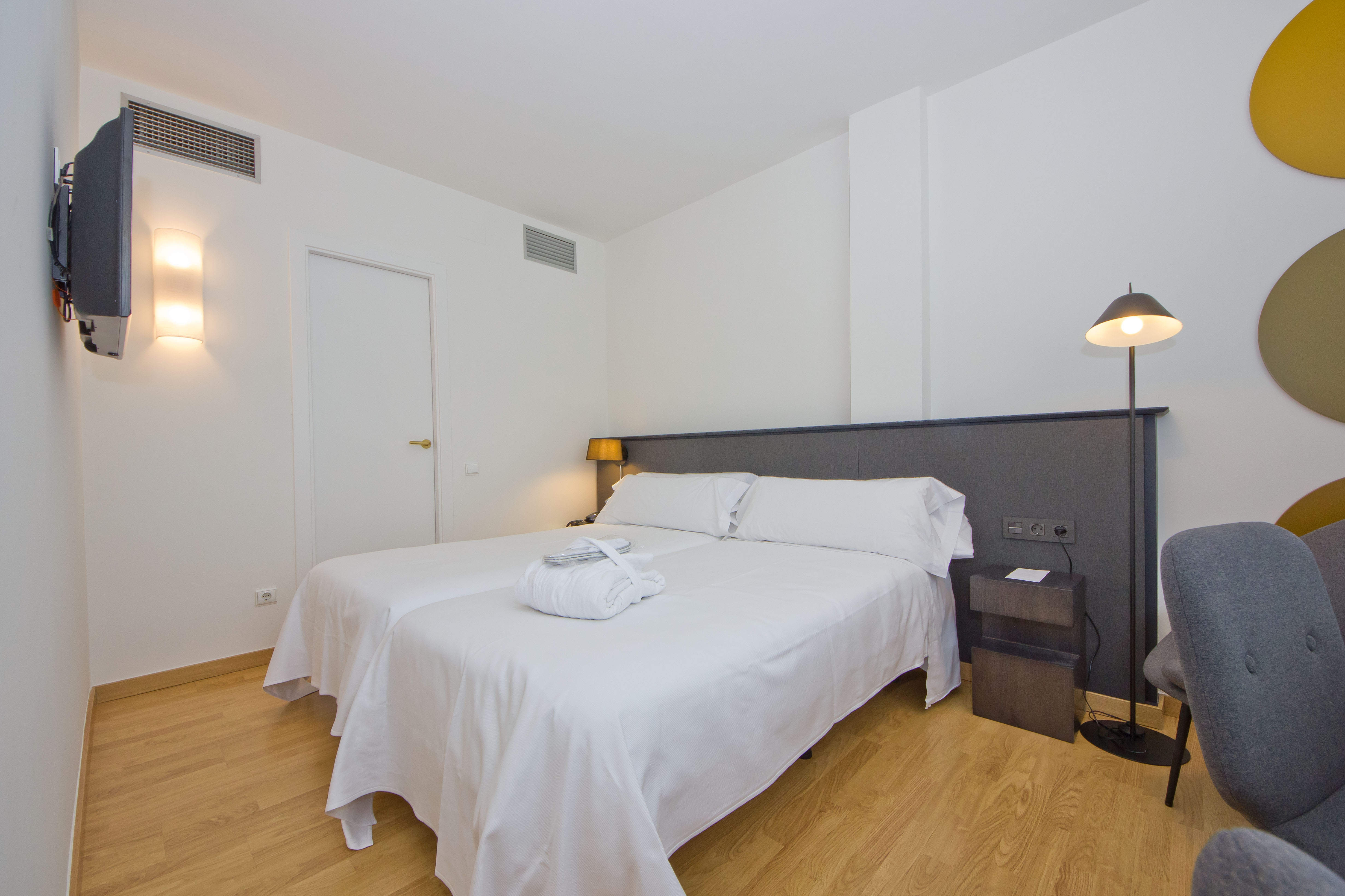 Aparthotel Atenea Vallès