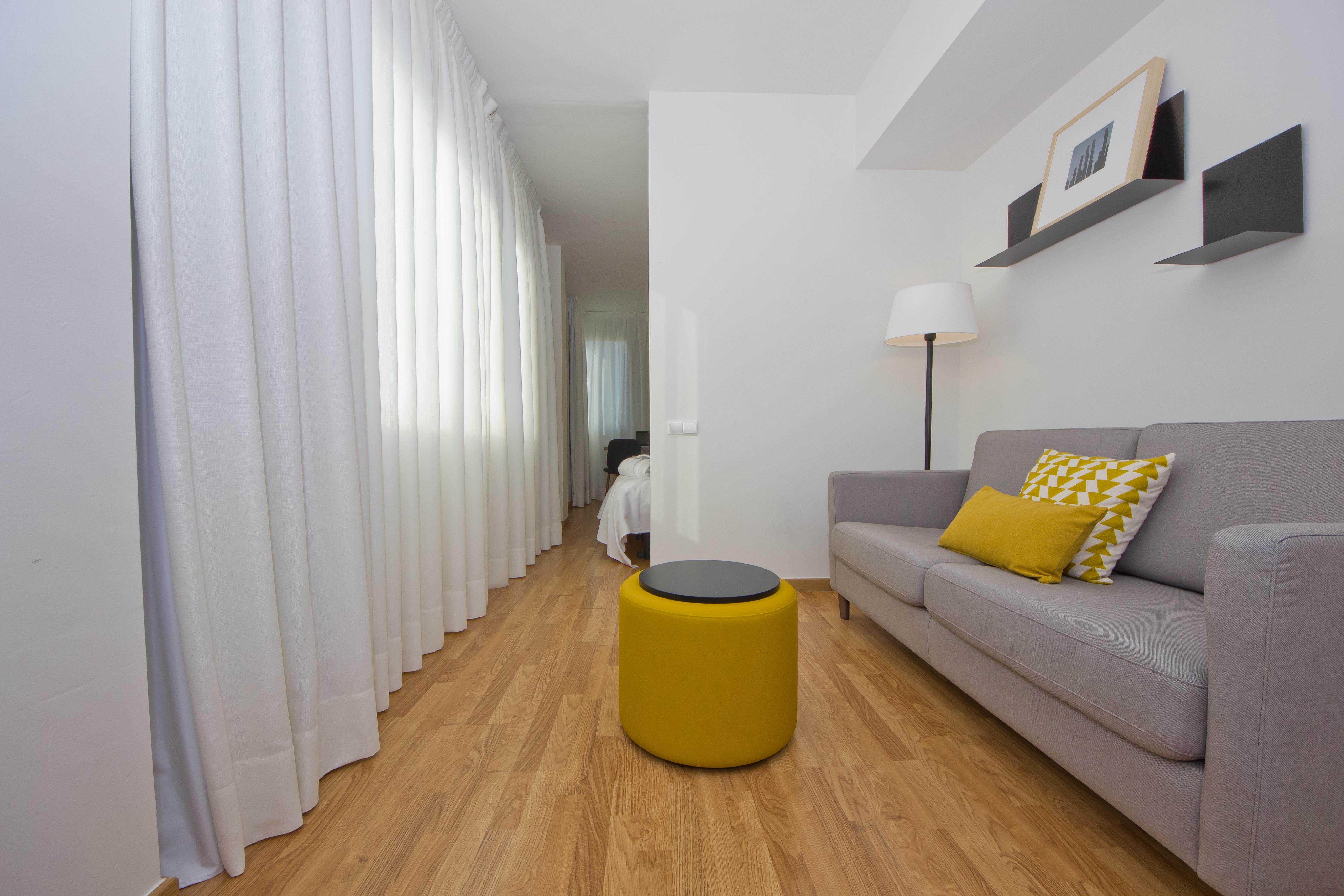 Aparthotel Atenea Vallès