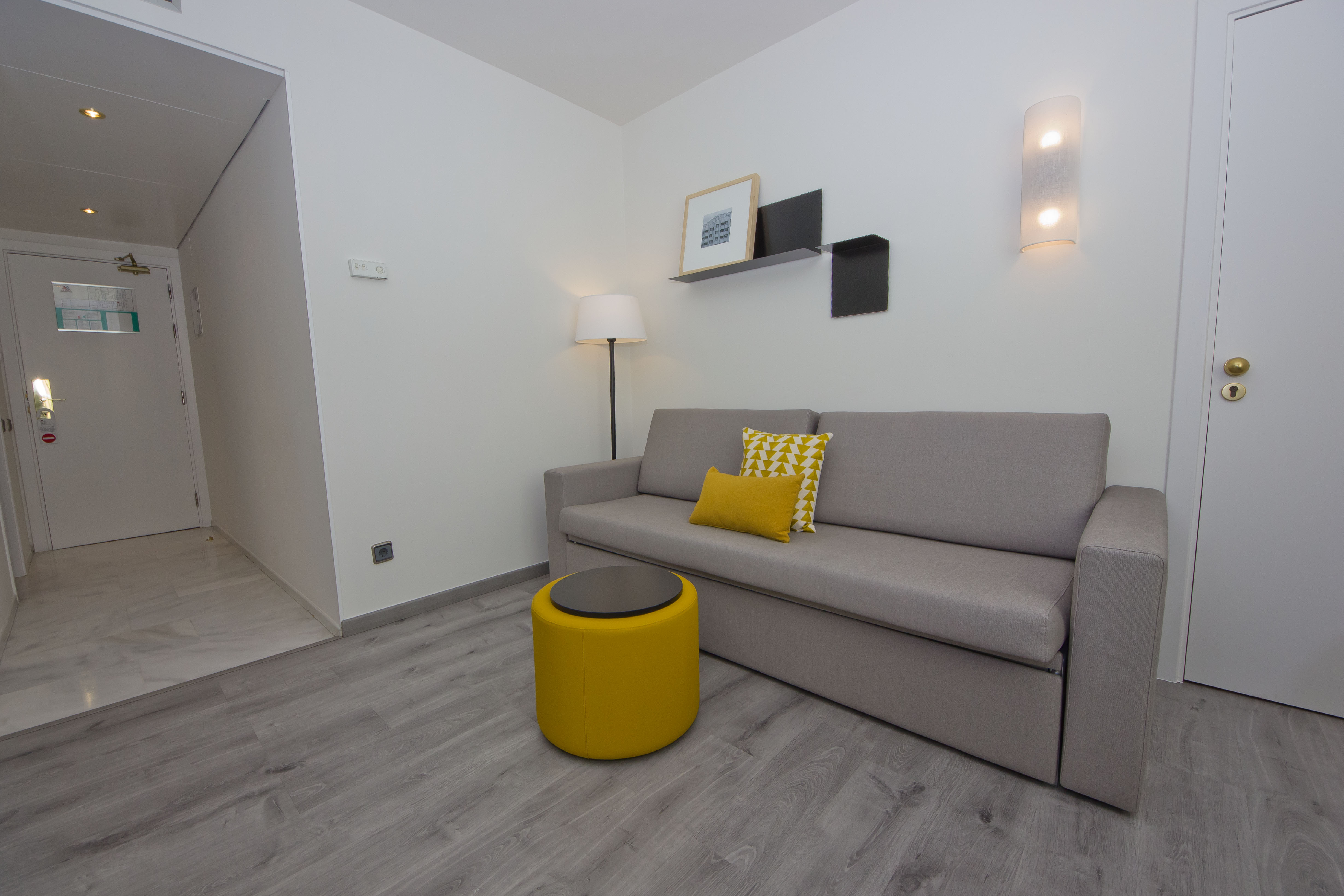 Aparthotel Atenea Vallès