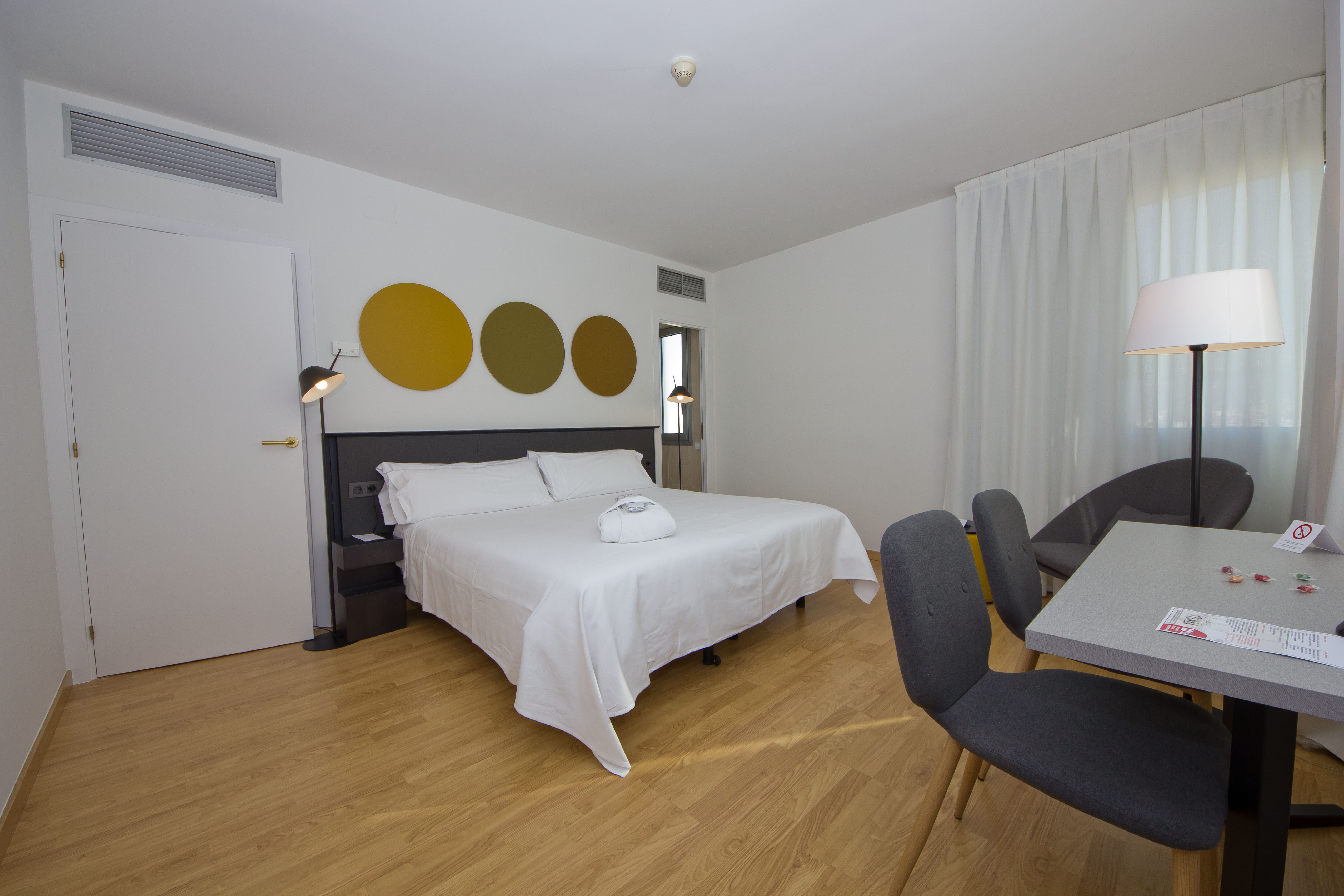 Aparthotel Atenea Vallès