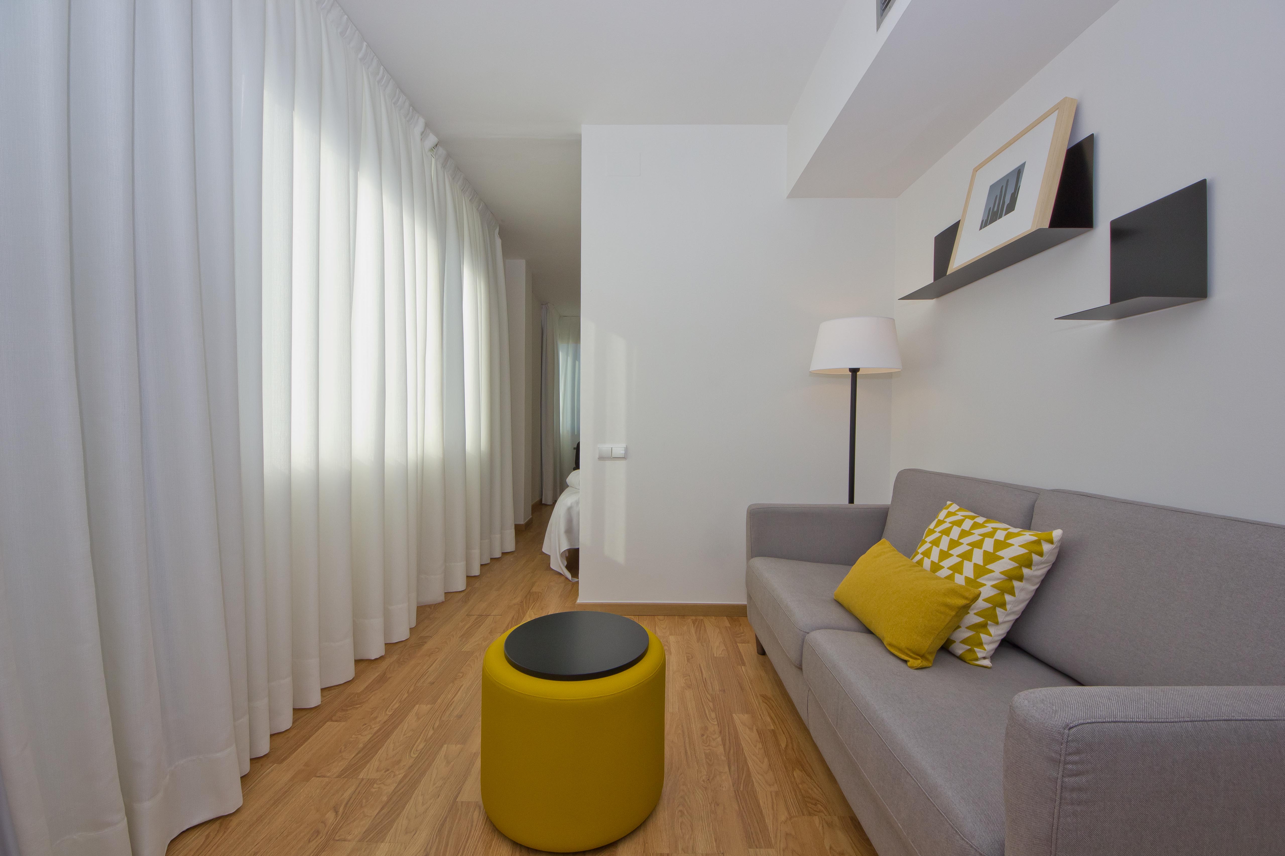 Aparthotel Atenea Vallès