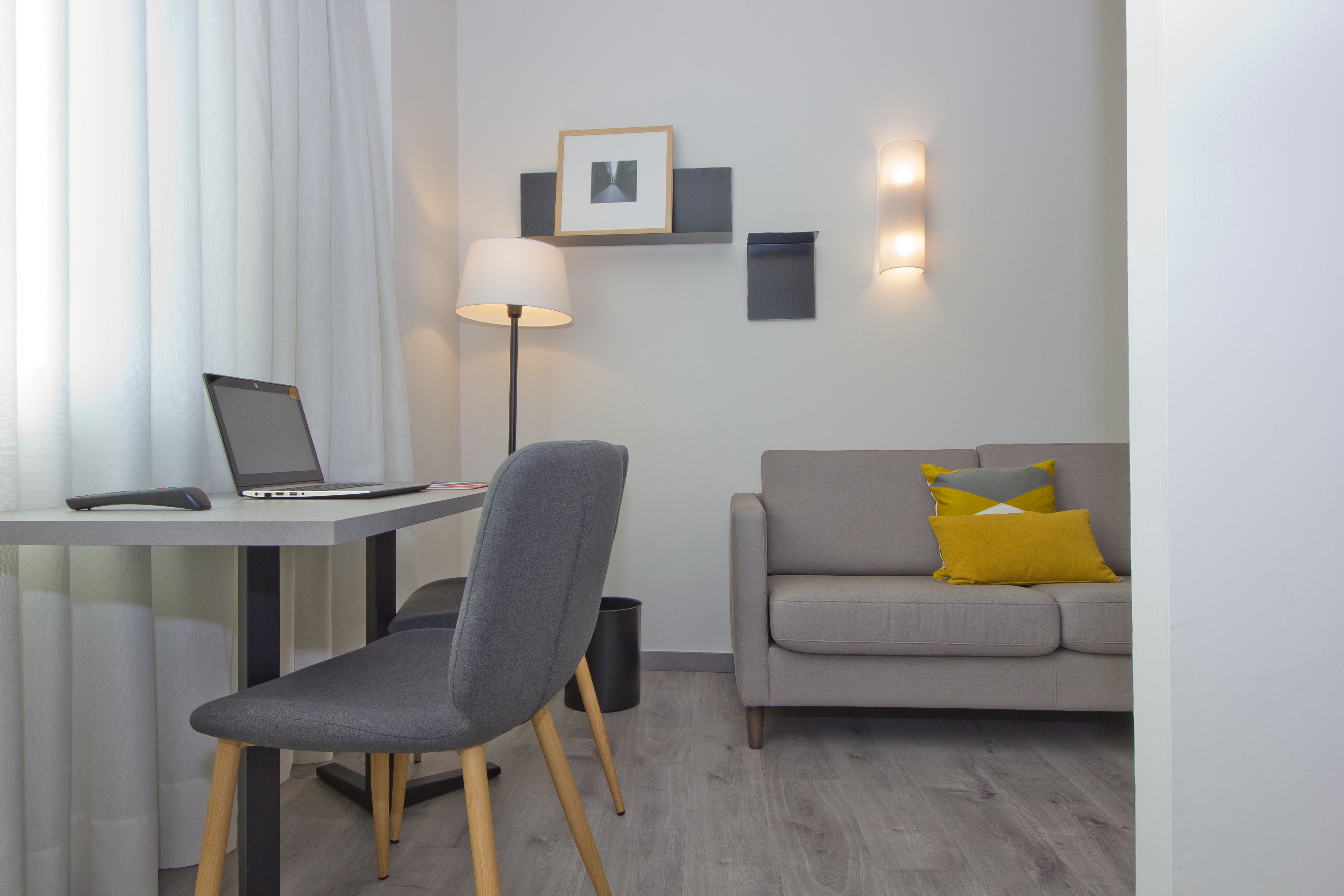 Aparthotel Atenea Vallès