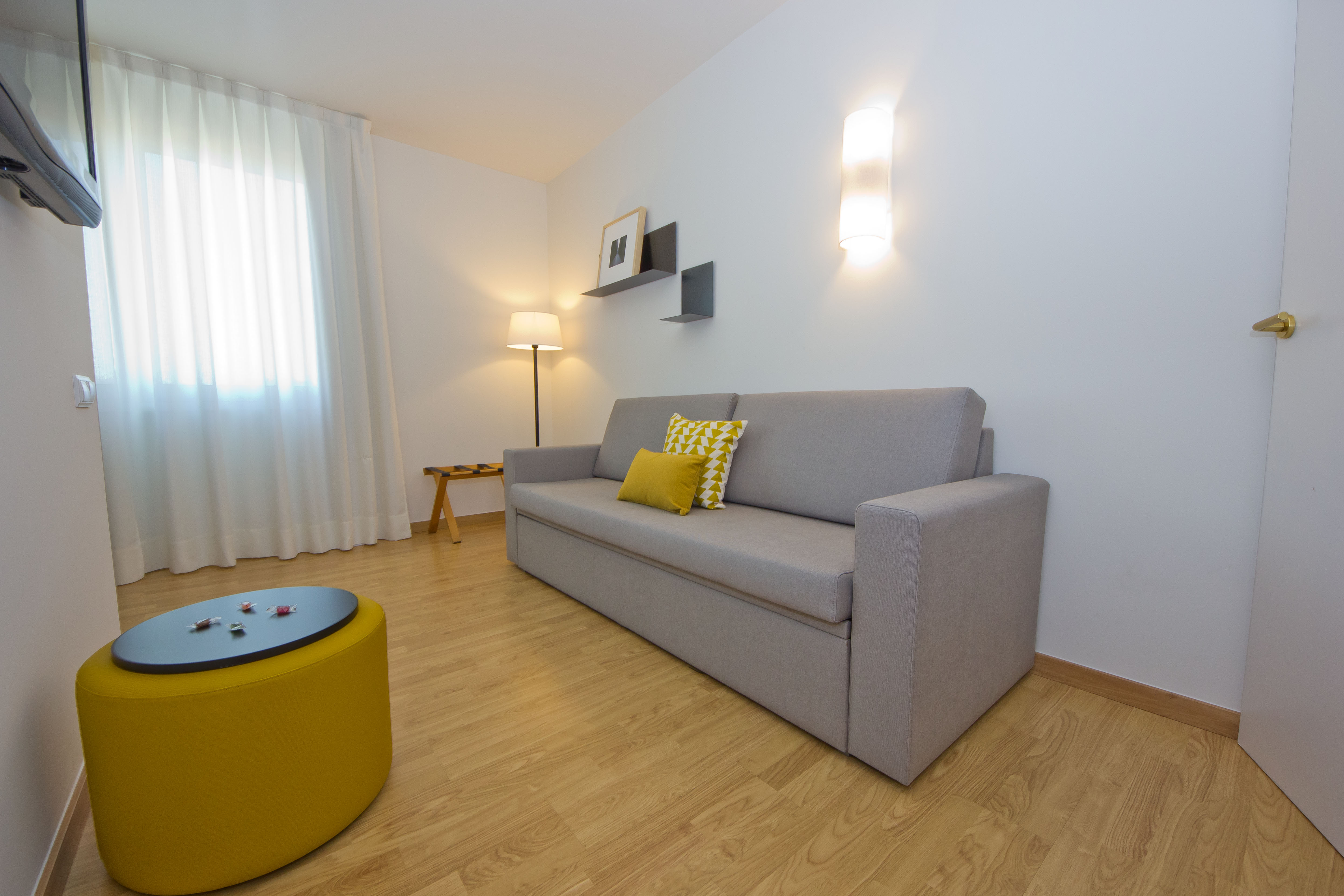 Aparthotel Atenea Vallès