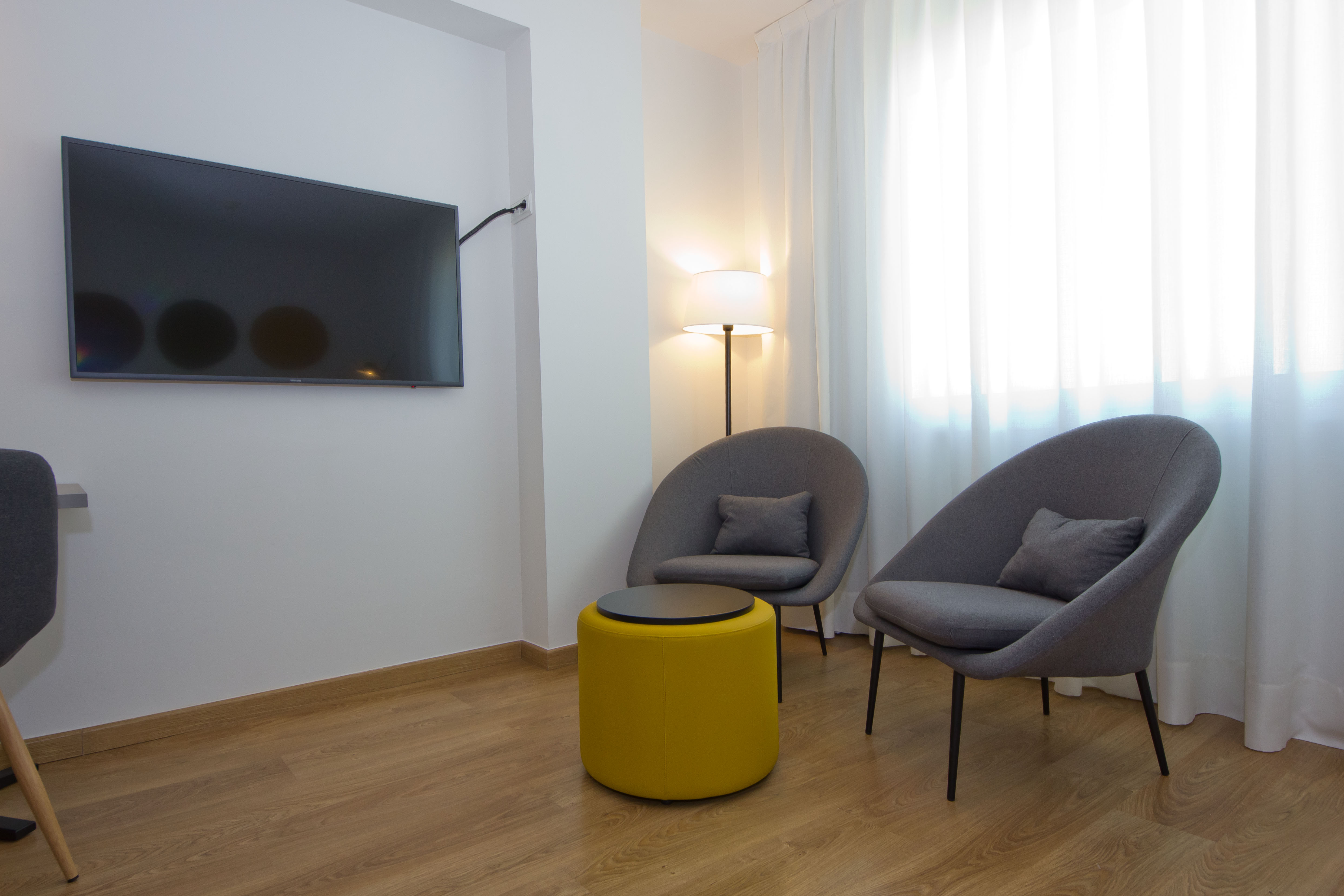 Aparthotel Atenea Vallès