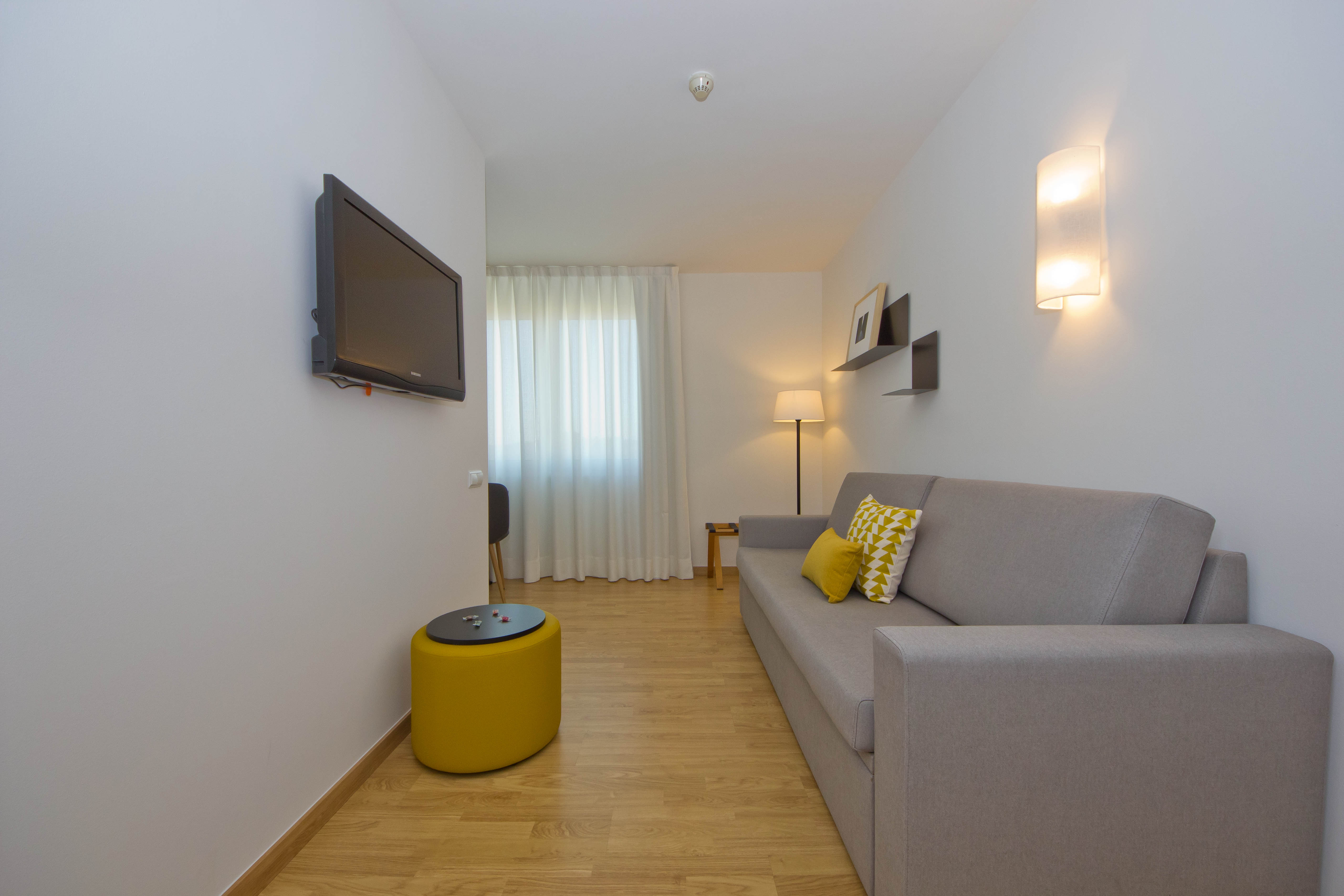 Aparthotel Atenea Vallès