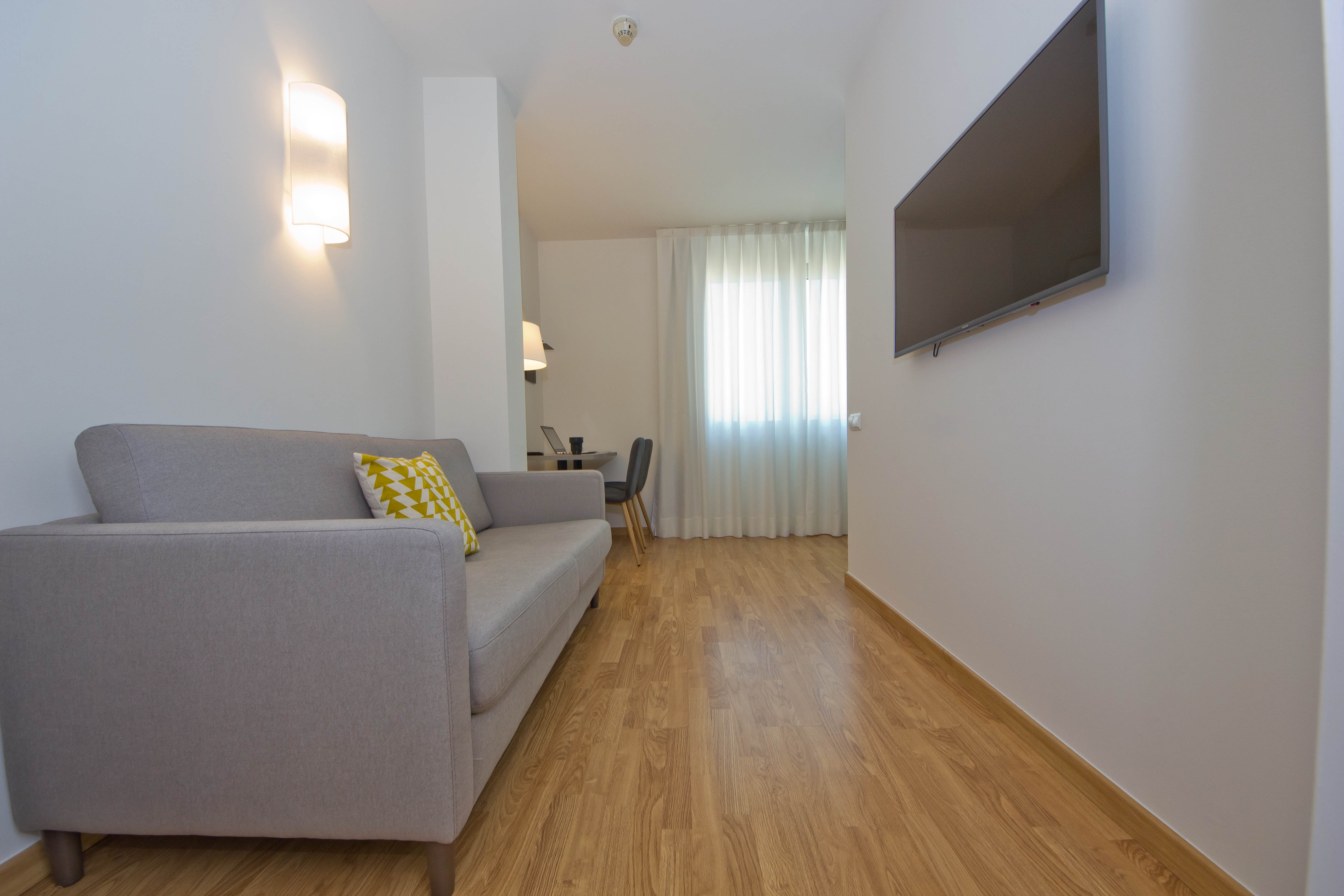 Aparthotel Atenea Vallès