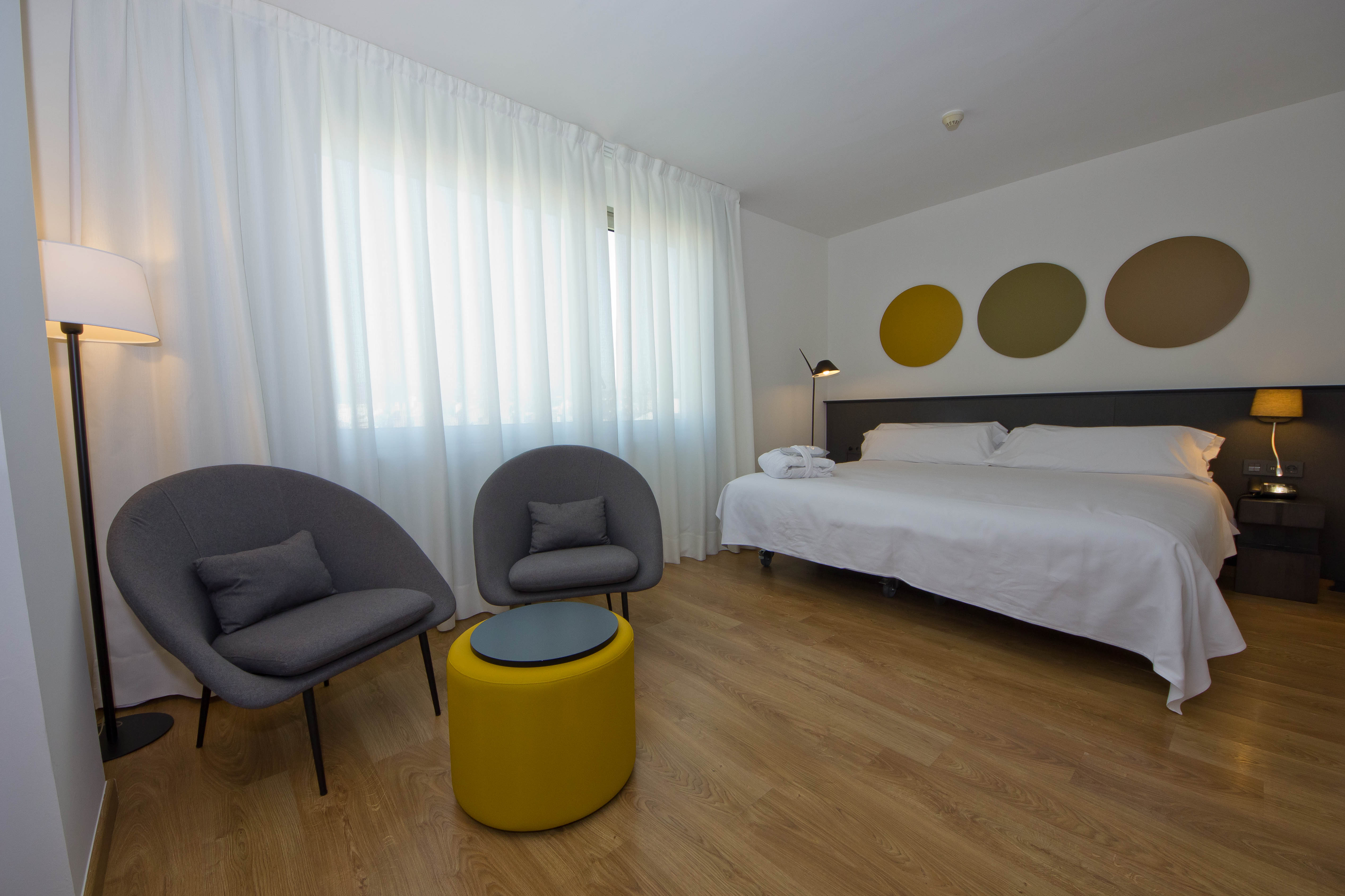 Aparthotel Atenea Vallès