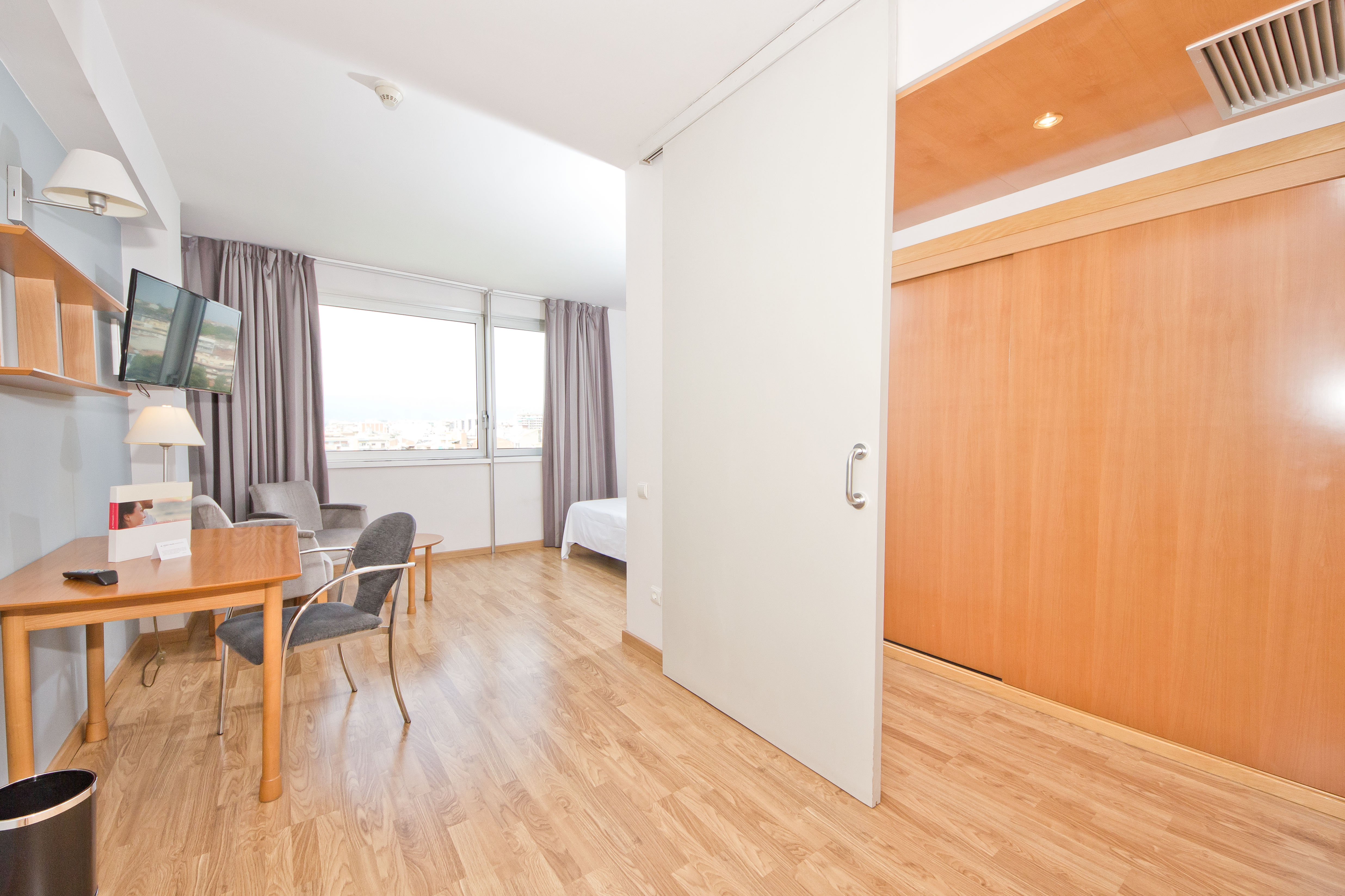 Aparthotel Atenea Vallès