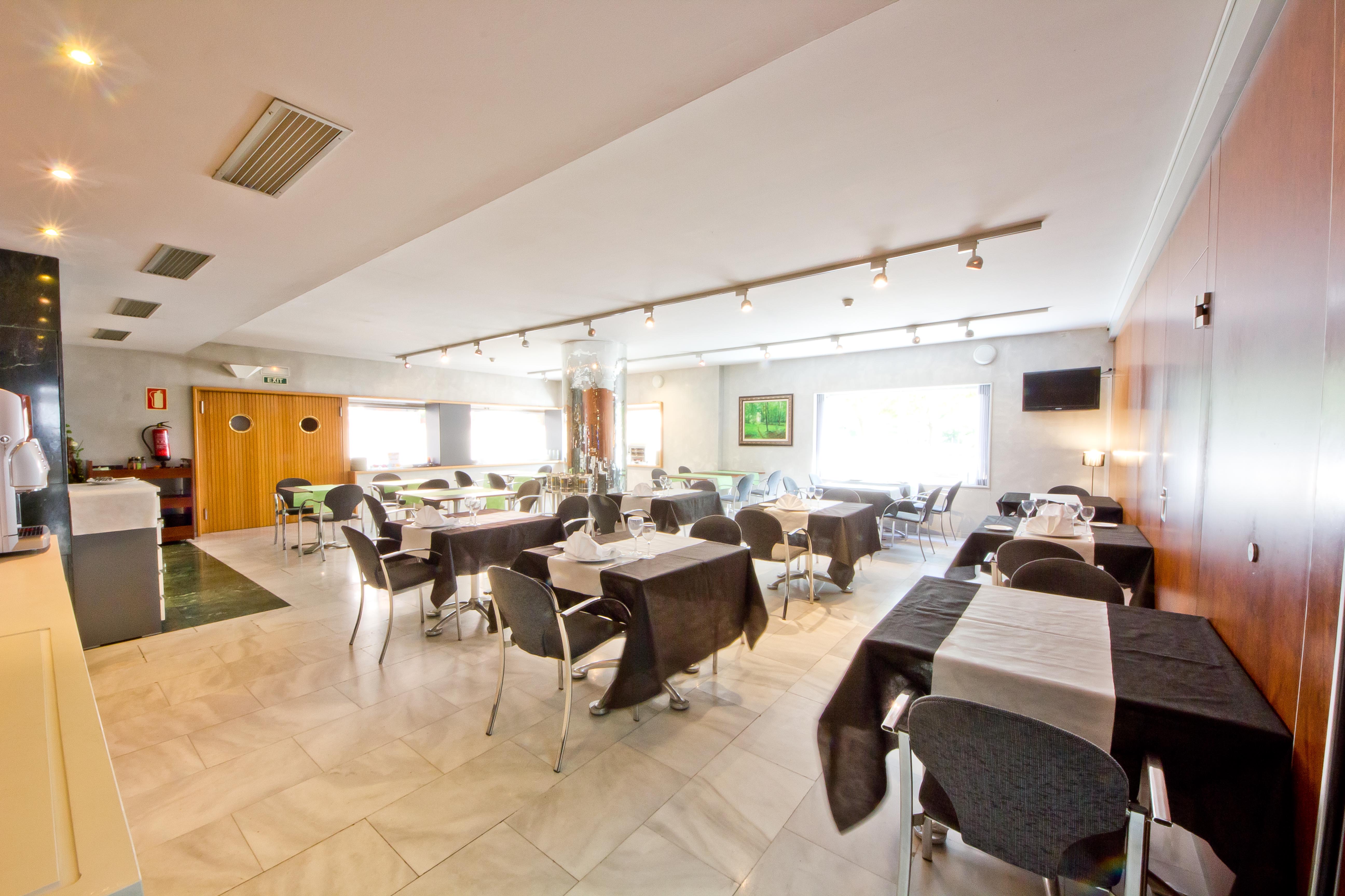 Aparthotel Atenea Vallès