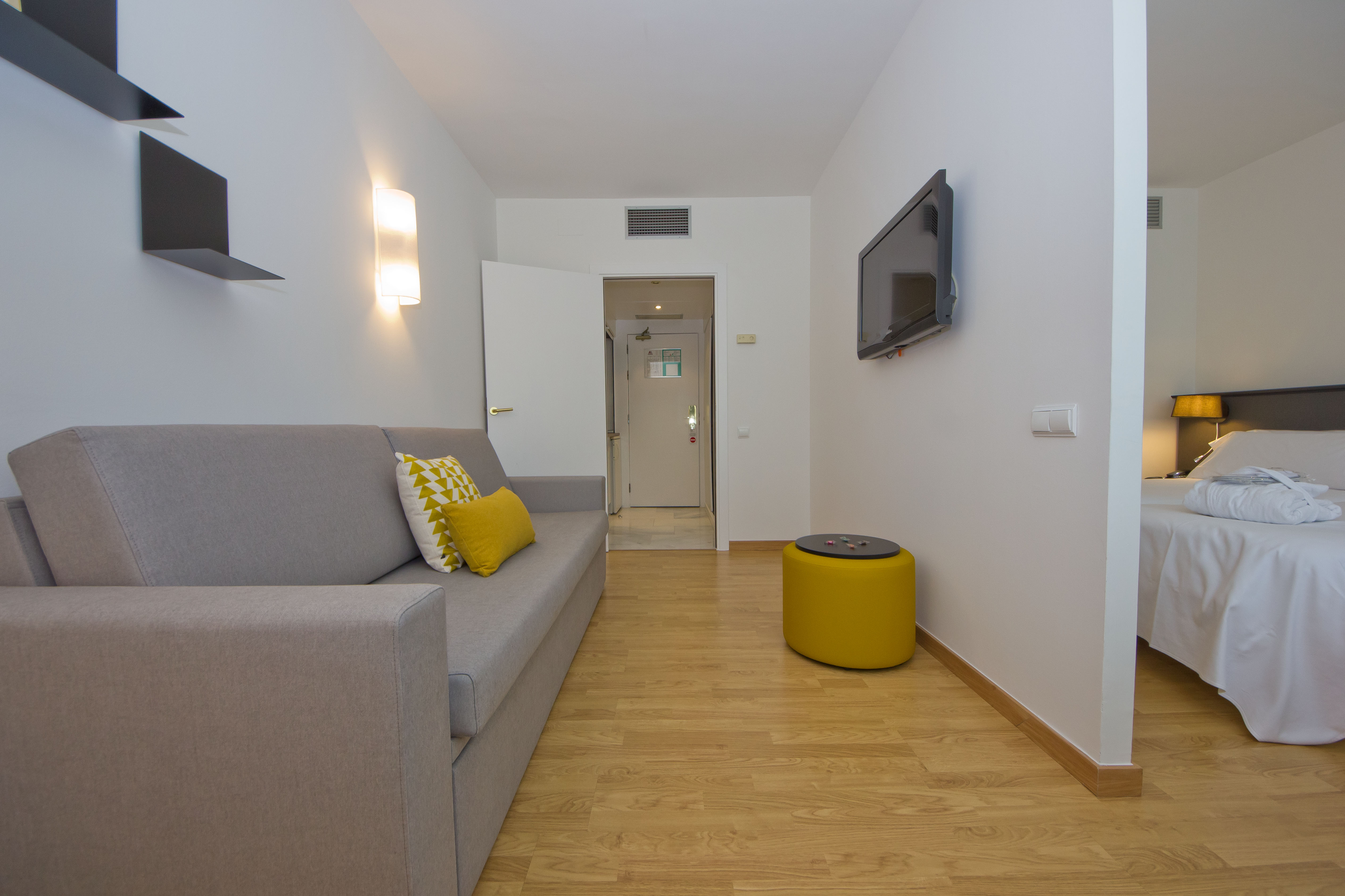 Aparthotel Atenea Vallès