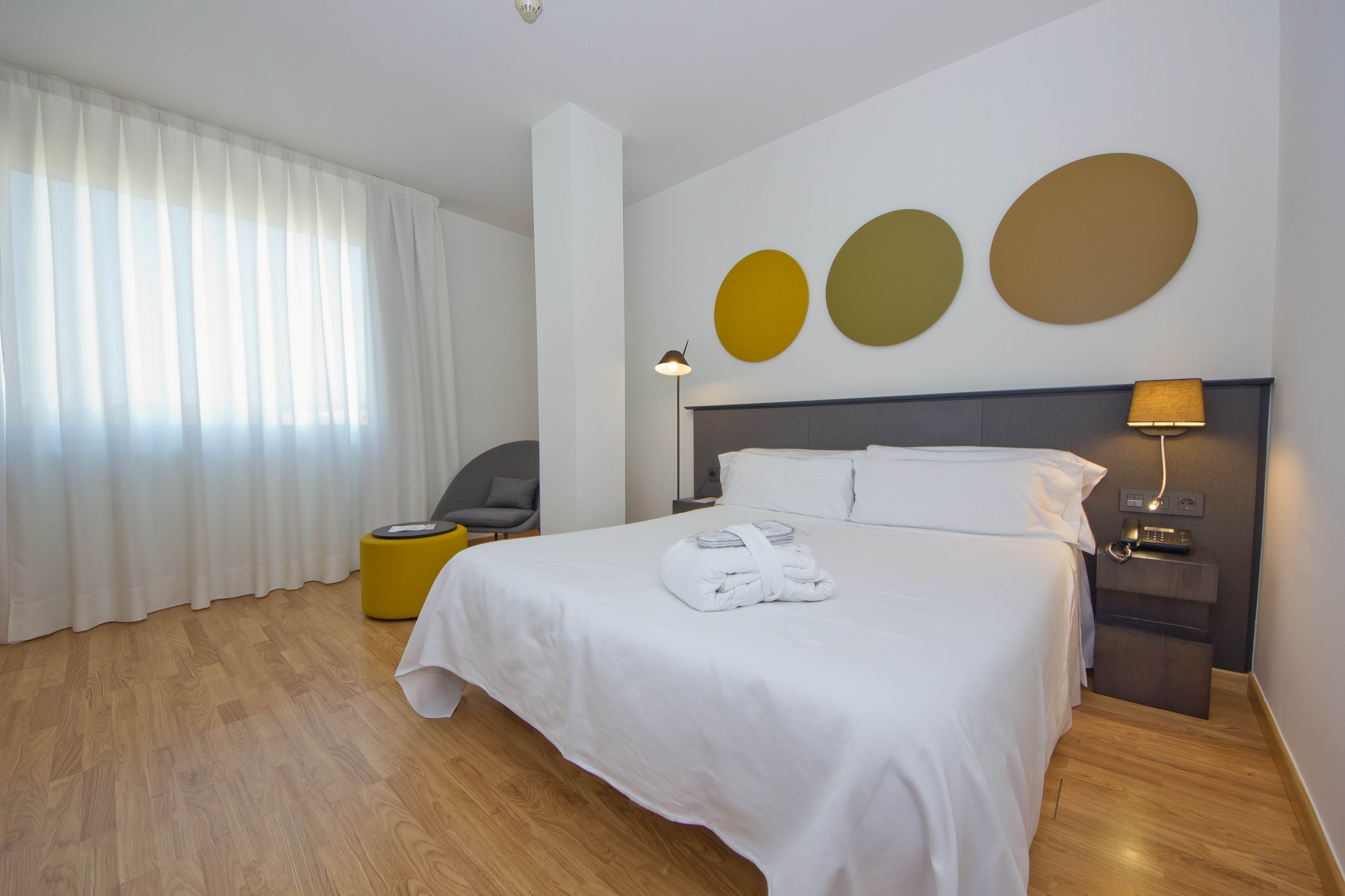 Aparthotel Atenea Vallès