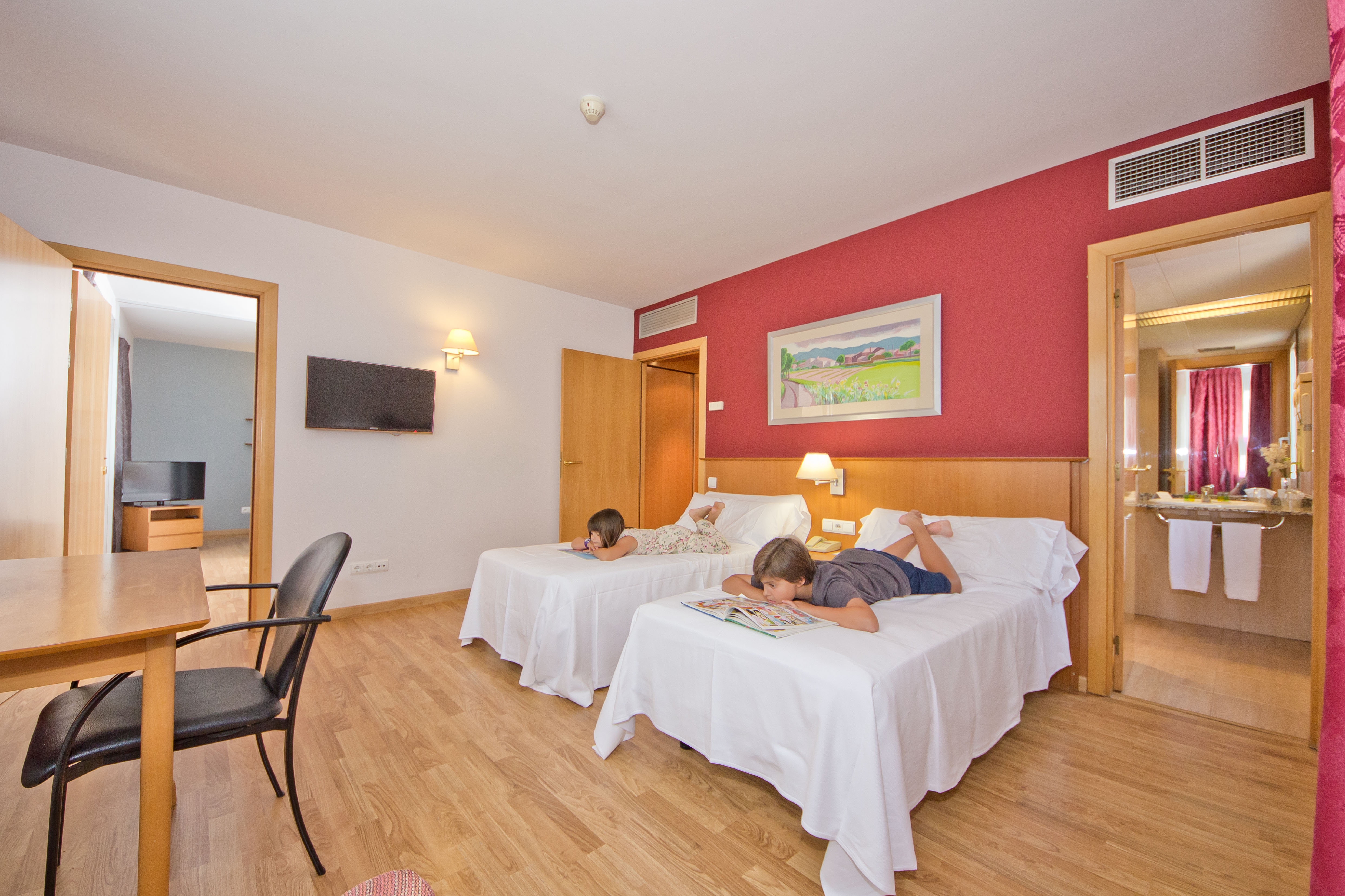 Aparthotel Atenea Vallès