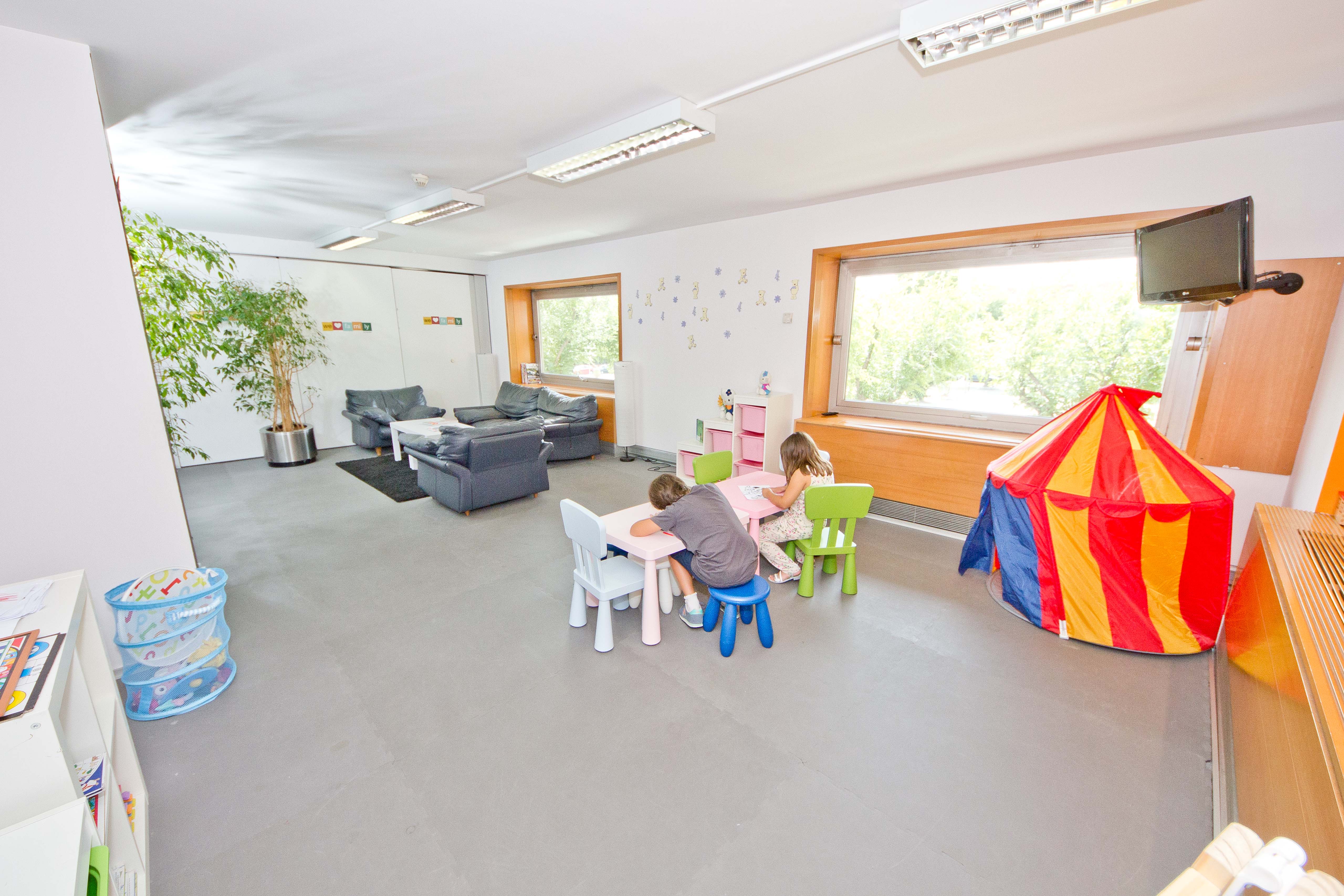 Aparthotel Atenea Vallès