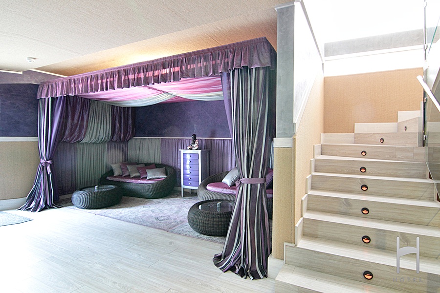 Hotel H