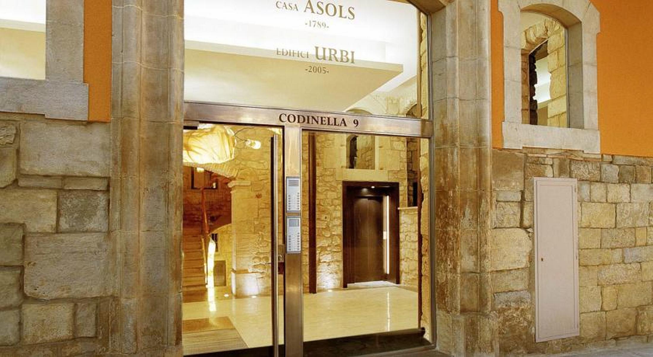 Urbi Manresa Apartments