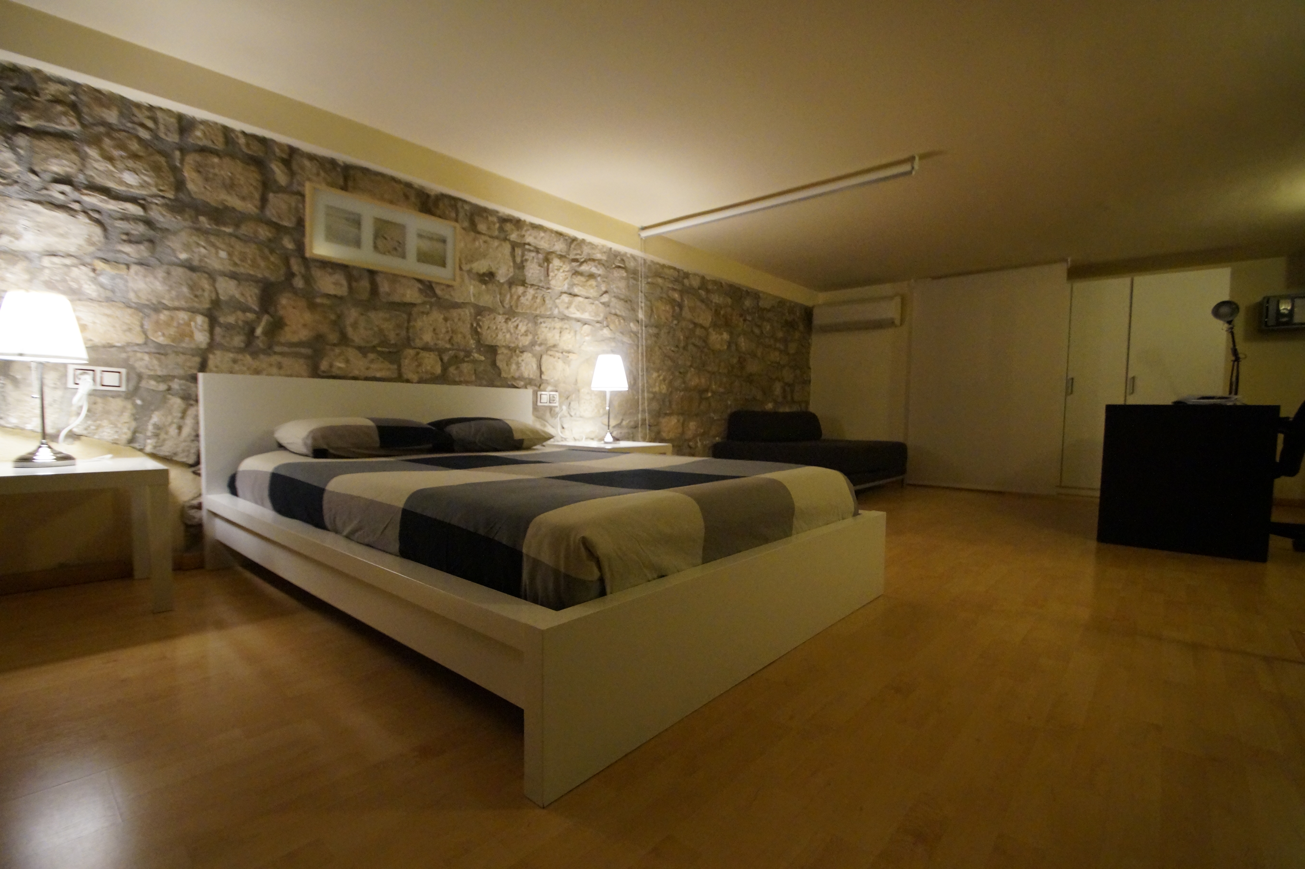 Urbi Manresa Apartments