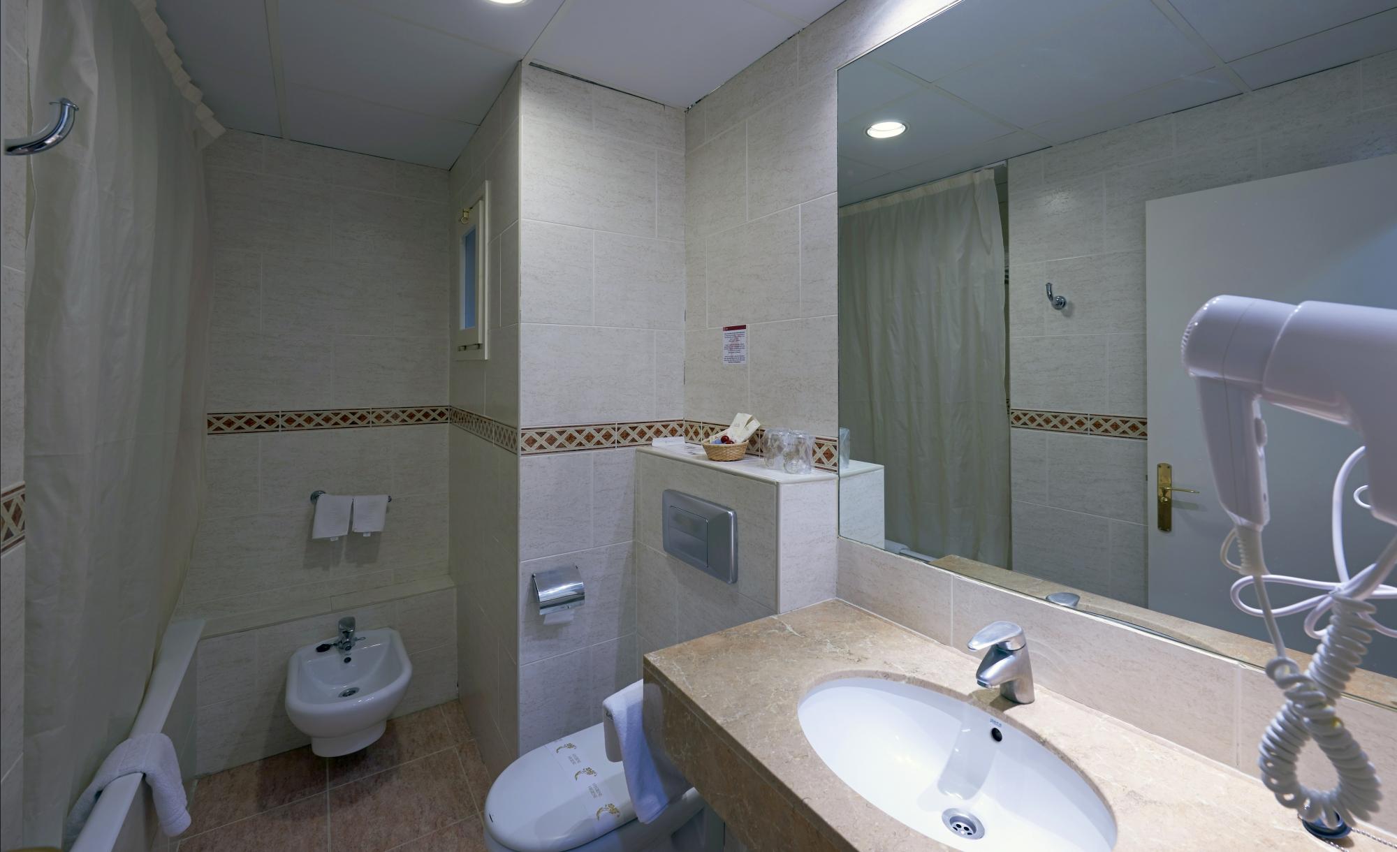 Hotel Abad Cisneros