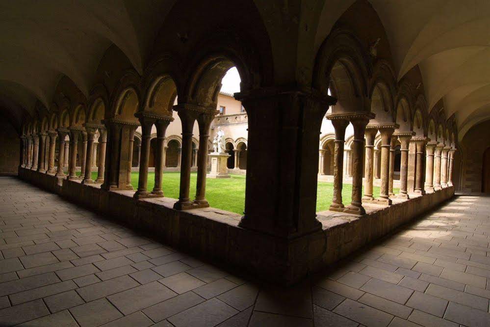 Monestir de les Avellanes