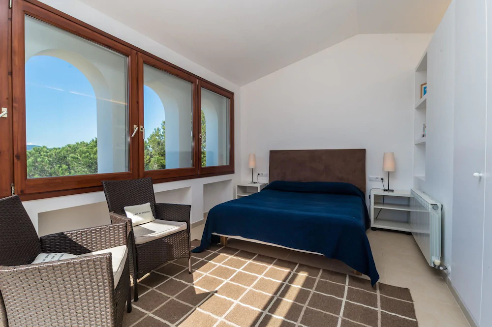 Ar-2 Calella DE Palafrugell 8 PAX