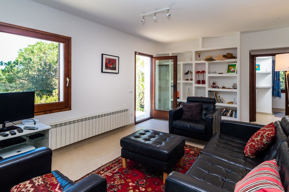 Ar-2 Calella DE Palafrugell 8 PAX