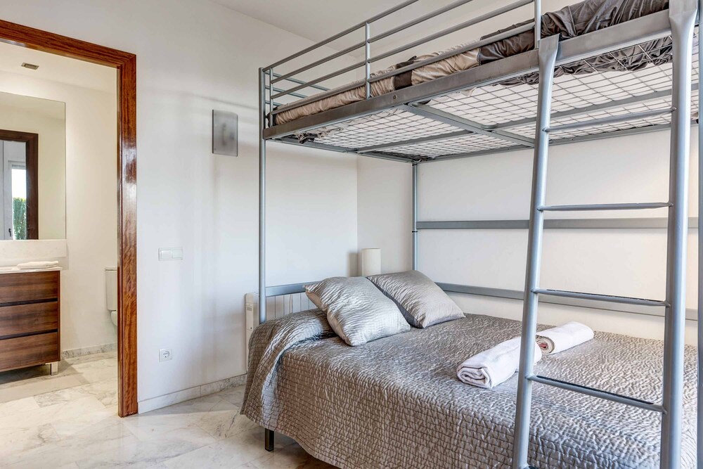 Villa Les Tintoreres